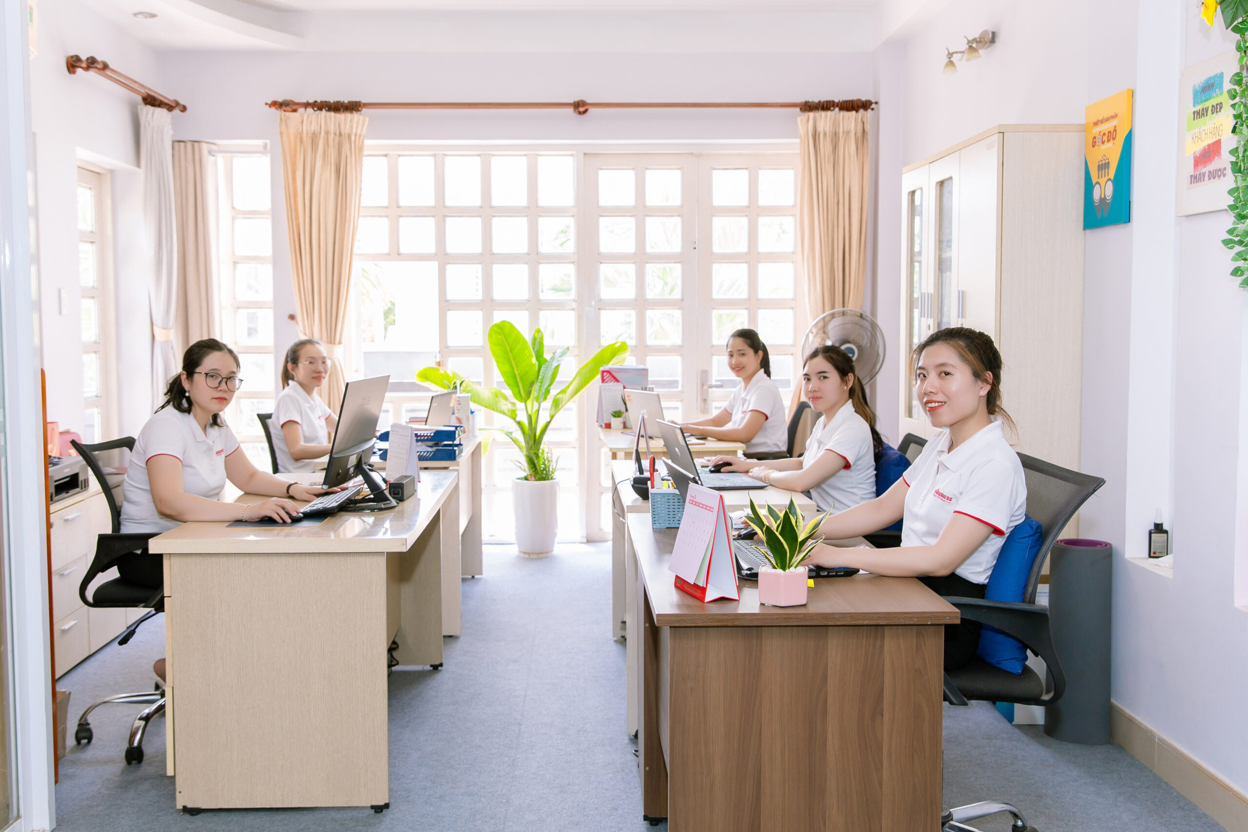 Công ty quà tặng GIFT BUSINESS Công ty quà tặng GIFT BUSINESS