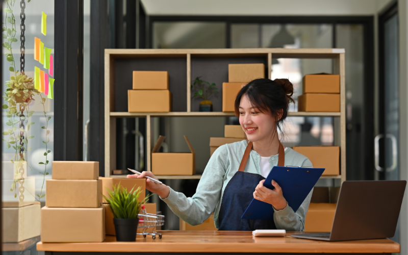Quà tặng sếp nữ - Quà tặng thương hiệu cao cấp